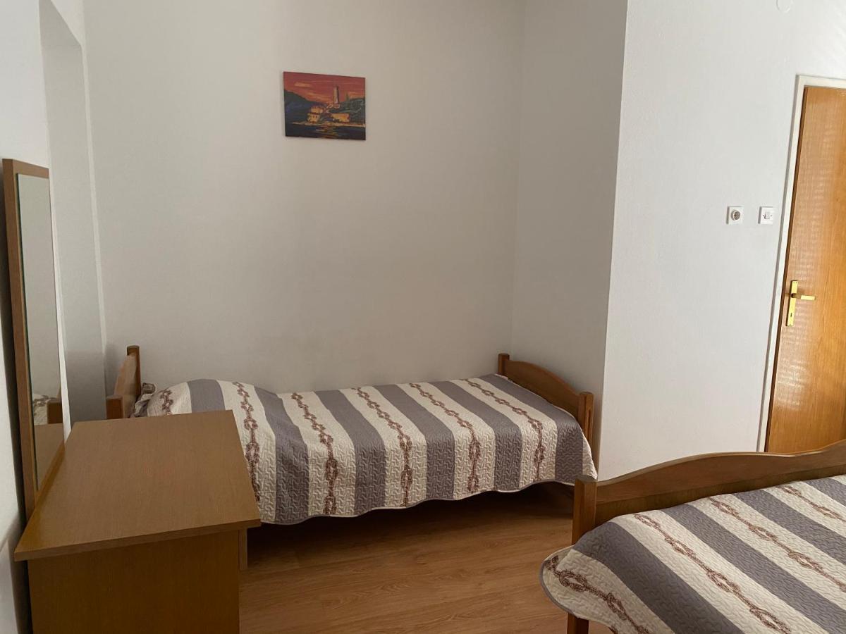 Apartments Marija Лопар Екстериор снимка