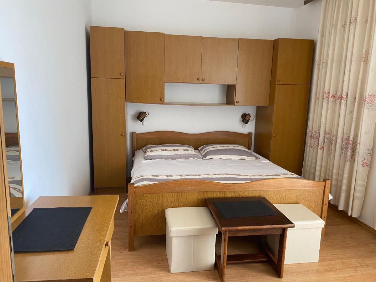 Apartments Marija Лопар Екстериор снимка