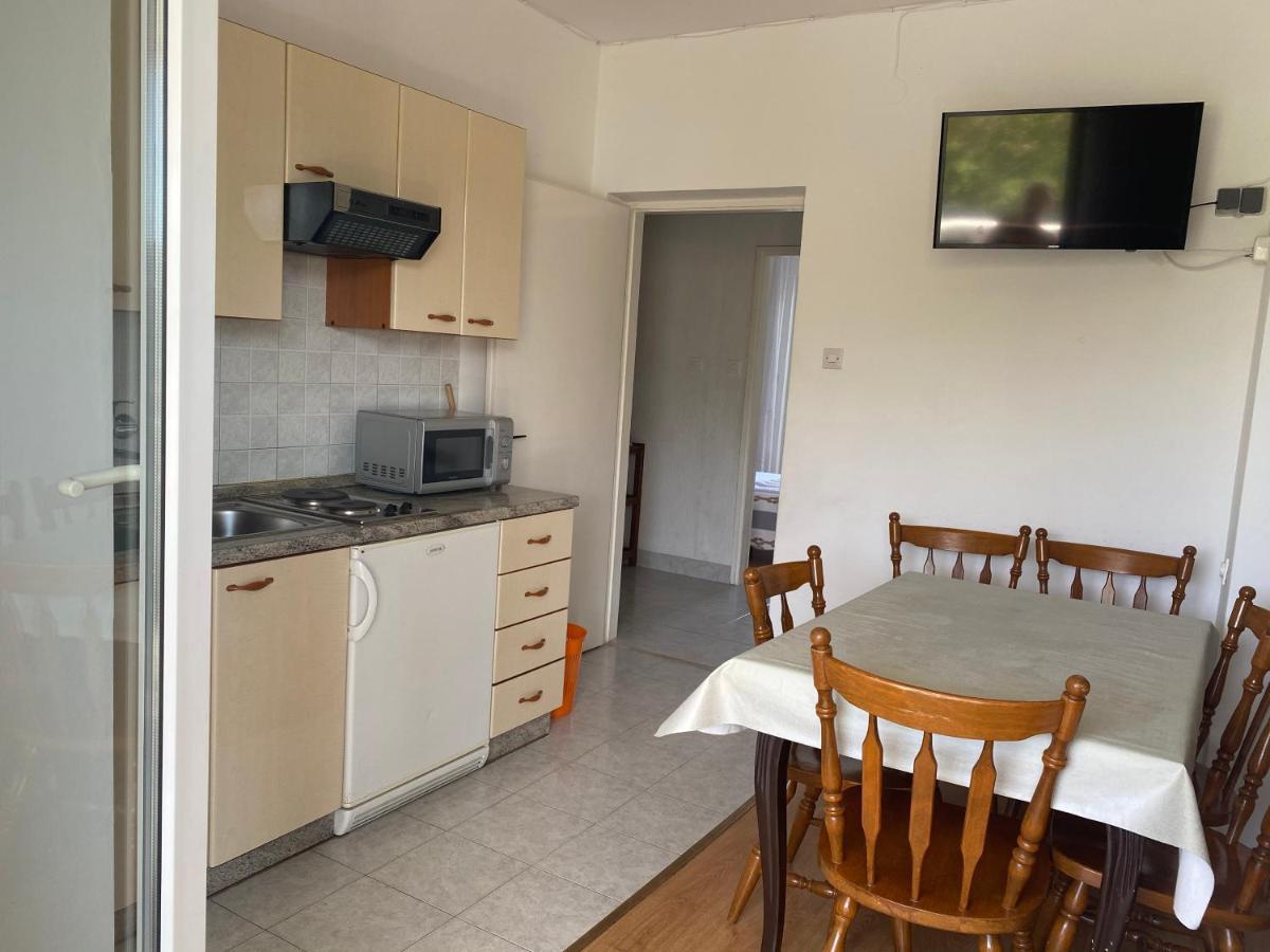 Apartments Marija Лопар Екстериор снимка