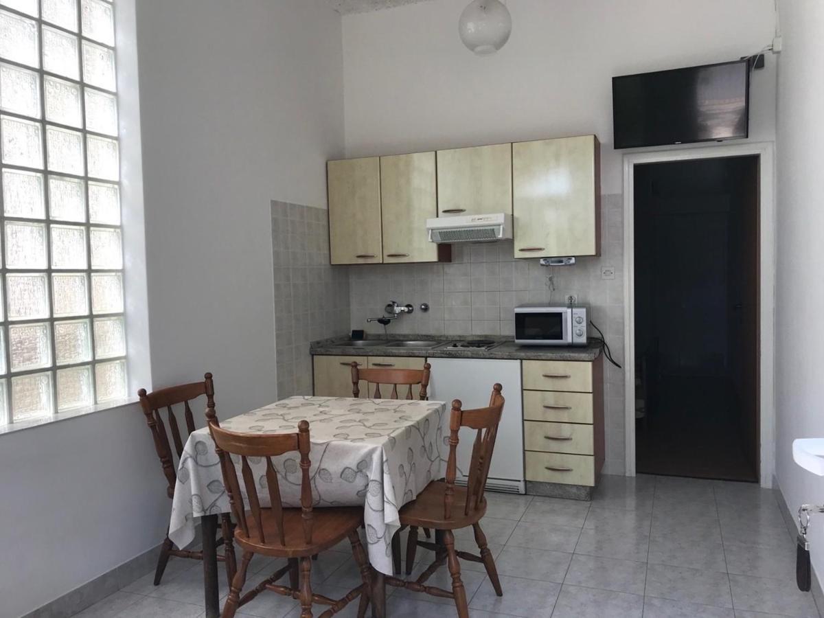 Apartments Marija Лопар Екстериор снимка