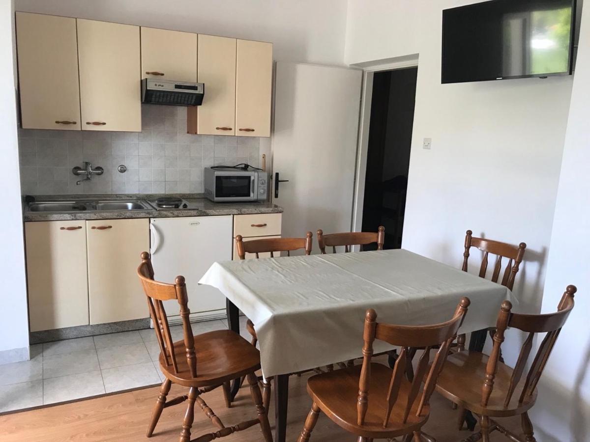 Apartments Marija Лопар Екстериор снимка